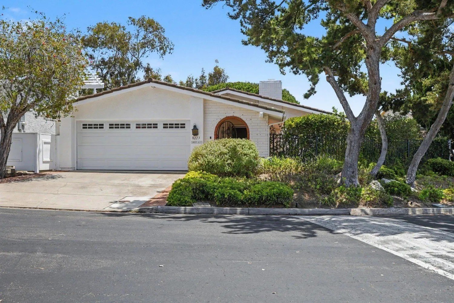 8223 Caminito Lacayo, La Jolla, sold for $2,100,000 by Mahan Taleshpour
